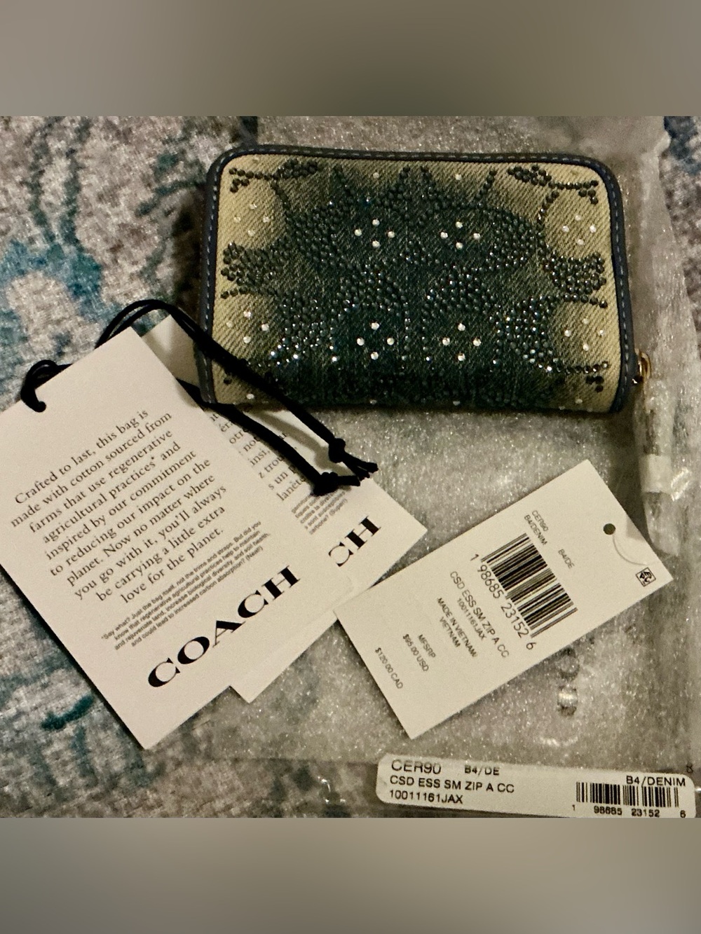 NWT Coach Denim Crystal essential zip around card holder
